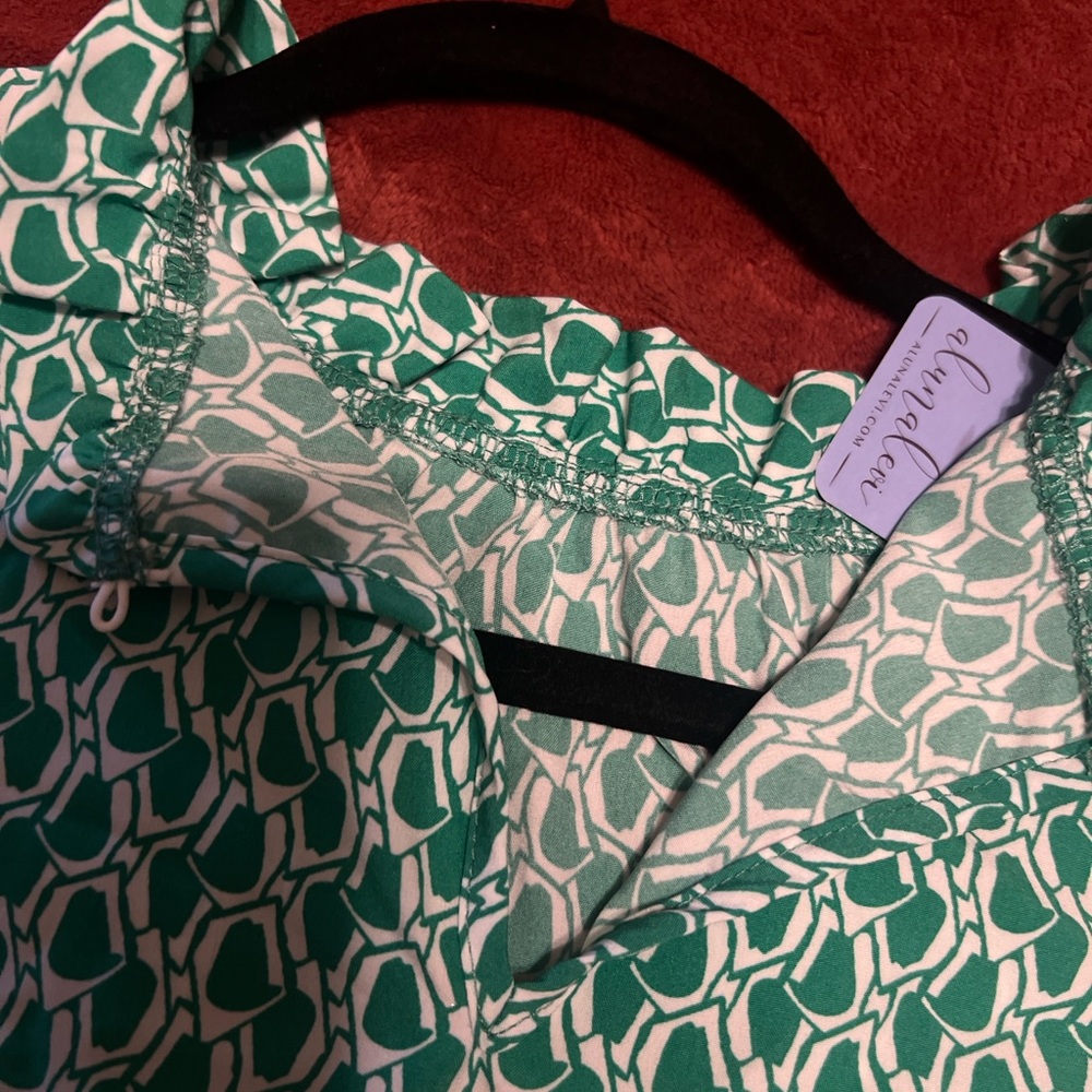 Aluna Levi Green and Pink Patterned Blouse - Picture 13 of 16